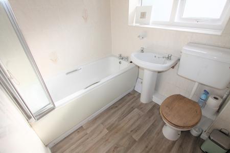 6 bedroom Flat to let in Willes Road, Leamington Spa, CV31