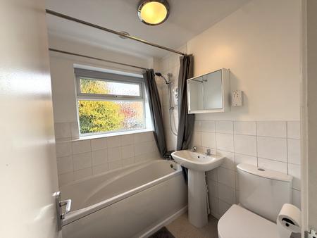 2 bedroom Semi-detached house to let in Kirby Avenue, Woodloes Park, Warwick, CV34