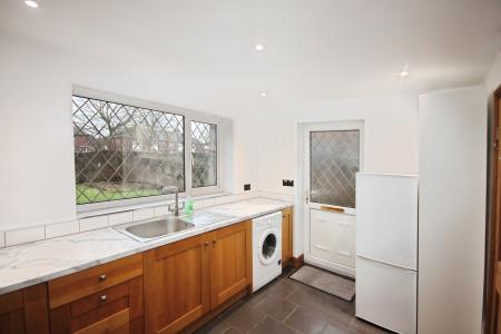2 bedroom Semi-detached house to let in Waveney Grove, York, YO30