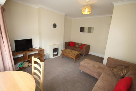 4 bedroom End of terrace house to let in Lamel Street, York, YO10