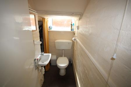 4 bedroom End of terrace house to let in Lamel Street, York, YO10