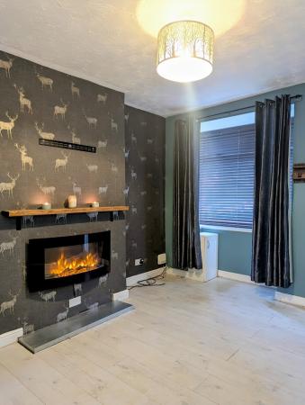 2 bedroom Terraced House to let in Evas Avenue, De La Pole Street, Hull, HU3