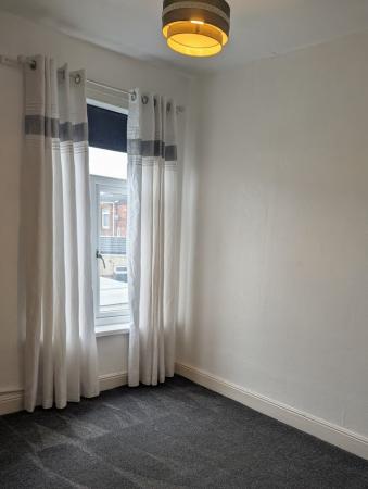 2 bedroom Terraced House to let in Evas Avenue, De La Pole Street, Hull, HU3