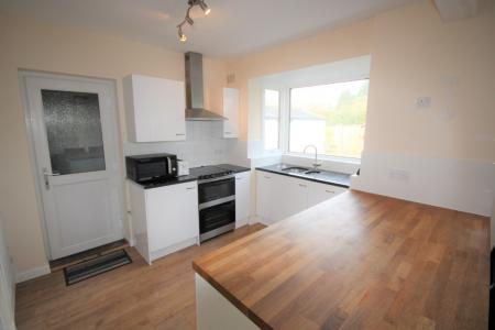 4 bedroom Semi-detached house to let in Thirkleby Way, York, YO10