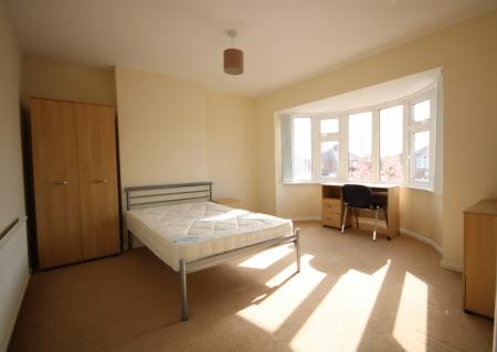 4 bedroom Semi-detached house to let in Thirkleby Way, York, YO10