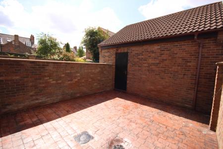 2 bedroom Terraced House to let in Hyrst Mews, Heworth, York, YO31