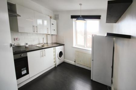 1 bedroom Flat to let in Cemetery Road, York, YO10