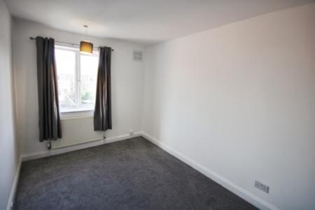 1 bedroom Flat to let in Cemetery Road, York, YO10