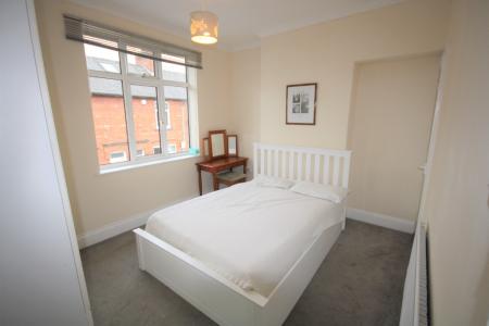 4 bedroom End of terrace house to let in Rose Street, York, YO31