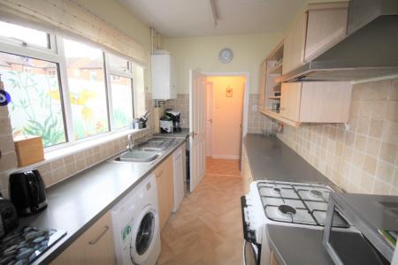 4 bedroom End of terrace house to let in Rose Street, York, YO31