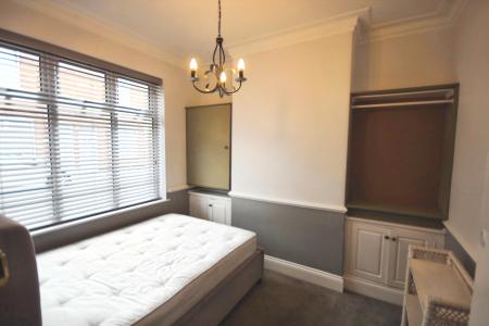 4 bedroom End of terrace house to let in Rose Street, York, YO31