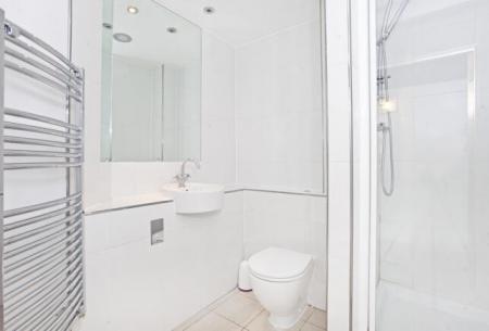 2 bedroom Flat to let in Popeshead Court, City Centre, York, YO1