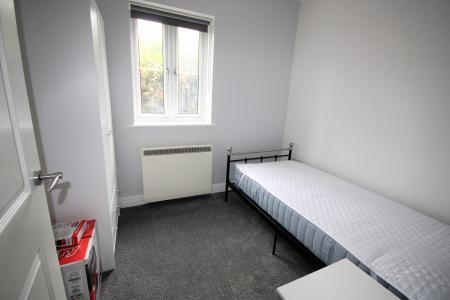 2 bedroom Flat to let in Huntington Road, Huntington, York, YO31