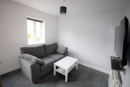 2 bedroom Flat to let in Huntington Road, Huntington, York, YO31