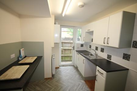 2 bedroom Flat to let in Green Lane, Holgate, York, YO24