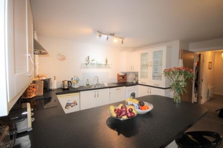 2 bedroom Flat to let in Burton Croft, Bootham, York, YO30