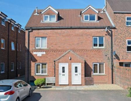 1 bedroom Flat to let in Clarence Court, York, YO31