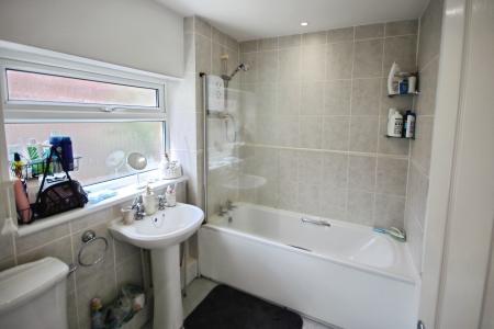2 bedroom Terraced House to let in Arthur Street, York, YO10