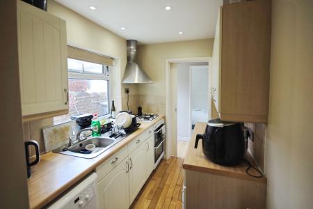 2 bedroom Terraced House to let in Arthur Street, York, YO10
