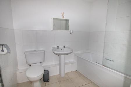 2 bedroom Terraced House to let in Garden Court, Heslington, York, YO10