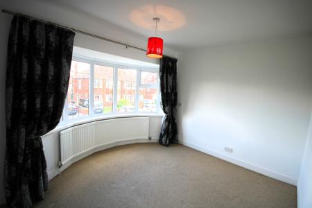 5 bedroom Detached house to let in Chantry Grove, Poppleton, York, YO26