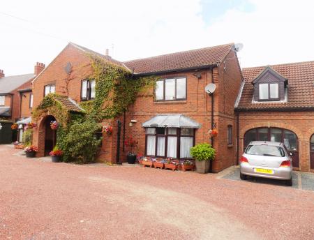 1 bedroom Flat to let in Eastways House, Stockton on the Forest, York, YO32