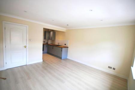 2 bedroom Flat to let in Barbican Mews, City Centre, York, YO10
