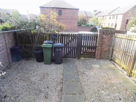 2 bedroom End of terrace house to let in Fewster Way, York, YO10