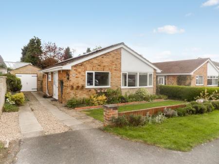 2 bedroom Bungalow to let in The Cranbrooks, Wheldrake, York, YO19
