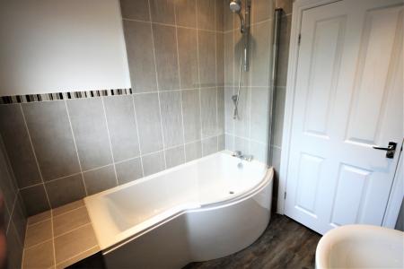 3 bedroom Bungalow to let in Corner Close, York, YO32
