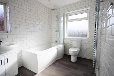 3 bedroom Semi-detached house to let in The Garlands, York, YO30