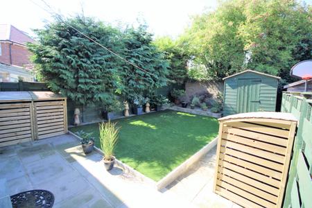 3 bedroom Terraced House to let in Clive Grove, Holgate, York, YO24