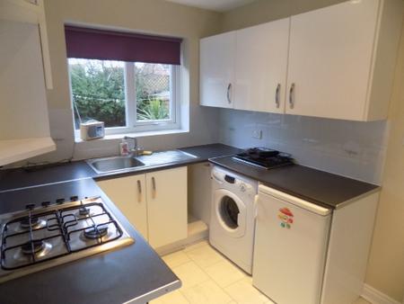 3 bedroom Semi-detached house to let in Rishworth Grove, York, YO30