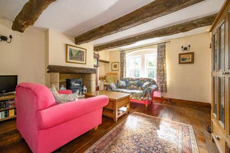 3 bedroom Terraced House for sale in Football, Yeadon, LS19