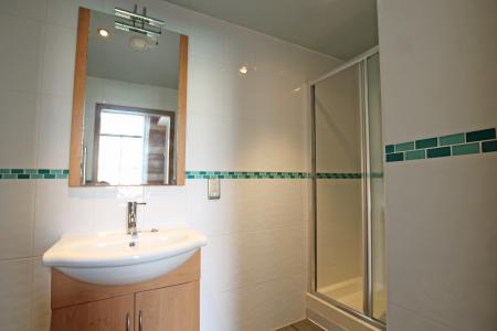 2 bedroom Flat for sale in Salts Mill Road, Shipley, Bradford, BD17