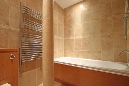 2 bedroom Flat for sale in Victoria Mills, Salts Mill Road, Shipley, Bradford, BD17