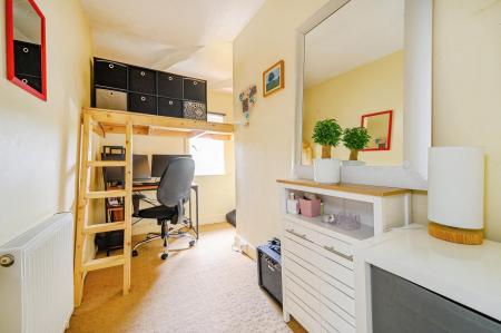 3 bedroom End of terrace house for sale in West Park, West Yorkshire, Guiseley, LS20