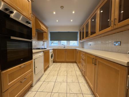 2 bedroom Terraced House for sale in Town Street, Guiseley, Leeds, LS20