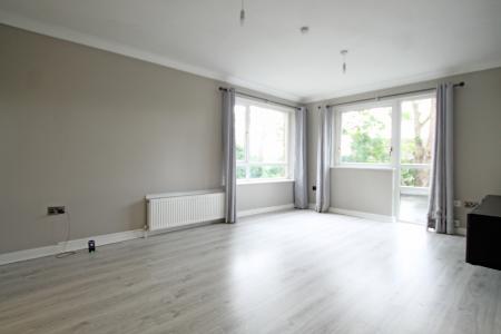 1 bedroom Flat to let in Marlowe Court, Renton Drive, Guiseley, Leeds, LS20