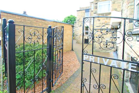 Marlowe Court, Renton Drive, Guiseley, Leeds, LS20