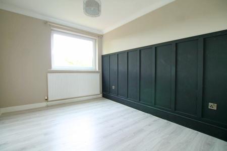 1 bedroom Flat to let in Marlowe Court, Renton Drive, Guiseley, Leeds, LS20