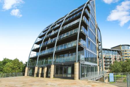 2 bedroom Flat to let in Salts Mill Road, West Yorkshire, Shipley, BD17