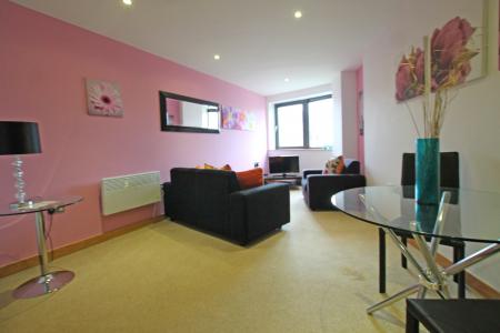 1 bedroom Studio flat to let in Salts Mill Road, West Yorkshire, Shipley, BD17