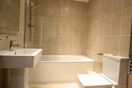 2 bedroom Flat to let in Salts Mill Road, West Yorkshire, Shipley, BD17