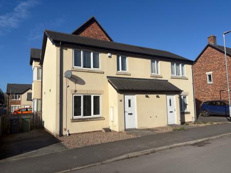 2 bedroom Town house to let in Edison Way, West Yorkshire, Guiseley, LS20