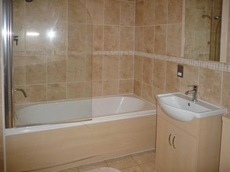 3 bedroom Flat to let in Victoria Mills, Salts Mill Road, Shipley, Bradford, BD17