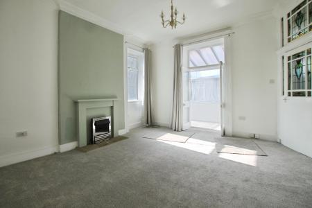 2 bedroom Semi-detached house to let in Bradford Road, Bingley, Bradford, BD16