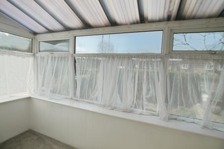 2 bedroom Semi-detached house to let in Bradford Road, Bingley, Bradford, BD16