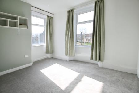 2 bedroom Semi-detached house to let in Bradford Road, Bingley, Bradford, BD16