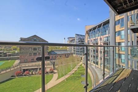 Salts Mill Road, Shipley, Bradford, BD17